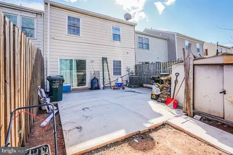8969 Mcdowell Comn Comn, Manassas, VA 20110 photo 16