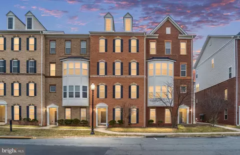 9459 Stonewall Rd, Manassas, VA 20110