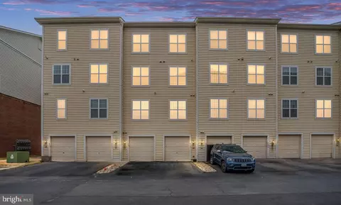 9459 Stonewall Rd, Manassas, VA 20110 photo 2