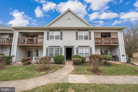 9214 Azure Ct #101, Manassas, VA 20110