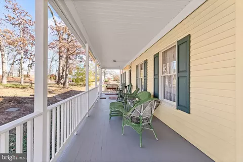 8802 Weir St, Manassas, VA 20110 photo 4