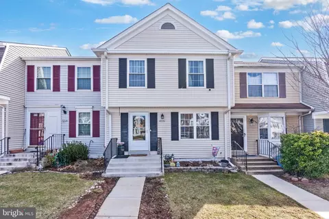 8320 Georgian Ct, Manassas, VA 20110