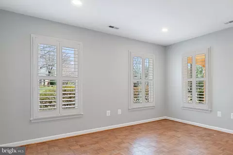 Living - 8895 Bond Ct, Manassas, VA 20110 photo 9 of 9