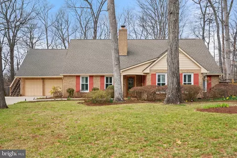 Exterior - 8895 Bond Ct, Manassas, VA 20110 photo 3 of 17