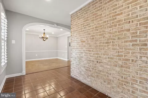 Entry Way - 8895 Bond Ct, Manassas, VA 20110 photo 3 of 14