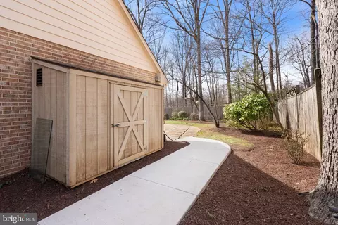 Exterior - 8895 Bond Ct, Manassas, VA 20110 photo 13 of 17