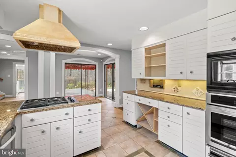 Kitchen - 8895 Bond Ct, Manassas, VA 20110 photo 2 of 5
