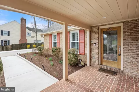 Exterior - 8895 Bond Ct, Manassas, VA 20110 photo 7 of 17