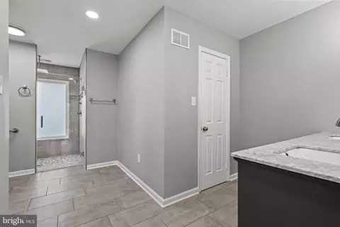 Entry Way - 8895 Bond Ct, Manassas, VA 20110 photo 9 of 14
