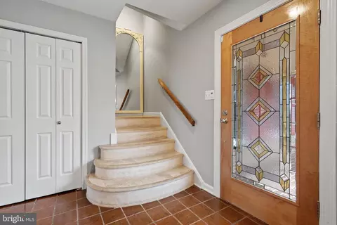 Entry Way - 8895 Bond Ct, Manassas, VA 20110 photo 13 of 14