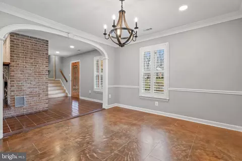 Entry Way - 8895 Bond Ct, Manassas, VA 20110 photo 4 of 14