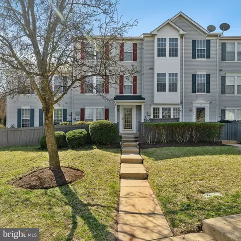 9316 Fringe Tree Ln, Manassas, VA 20110