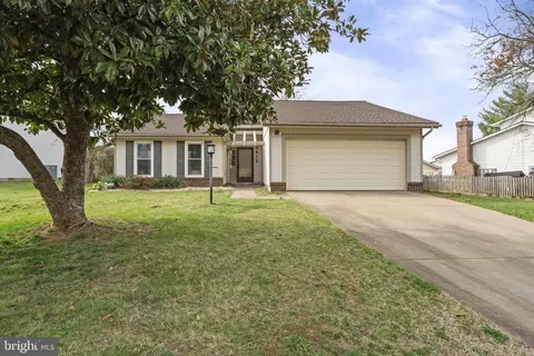 8872 Butternut St, Manassas, VA 20110