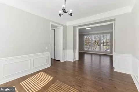 Entry Way - 9319 Amaryllis Ave, Manassas, VA 20110 photo 4 of 10
