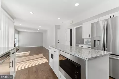 Entry Way - 9319 Amaryllis Ave, Manassas, VA 20110 photo 1 of 10