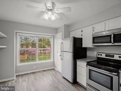 Kitchen - 8628 Sanderling Dr, Manassas, VA 20110 photo 2 of 5