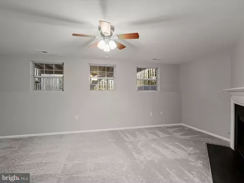 Living - 8628 Sanderling Dr, Manassas, VA 20110 photo 7 of 7
