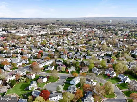 View/Area - 8628 Sanderling Dr, Manassas, VA 20110 photo 7 of 9