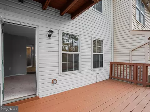 Exterior - 8628 Sanderling Dr, Manassas, VA 20110 photo 6 of 11