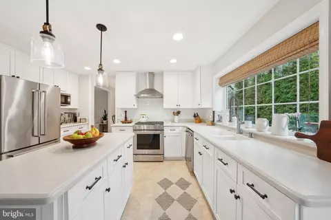 Kitchen - 8633 Deckert Pl, Manassas, VA 20110 photo 3 of 4