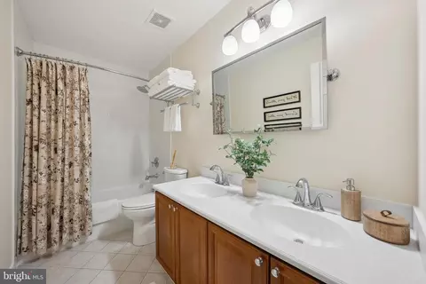 Bath - 8633 Deckert Pl, Manassas, VA 20110 photo 5 of 5