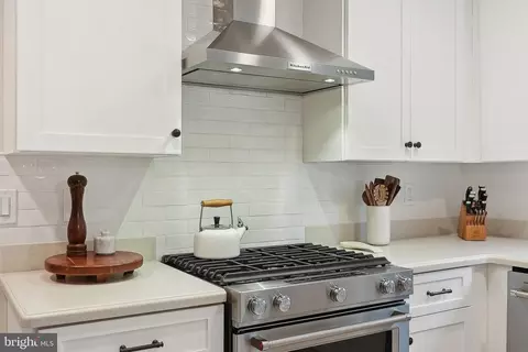 Kitchen - 8633 Deckert Pl, Manassas, VA 20110 photo 2 of 4