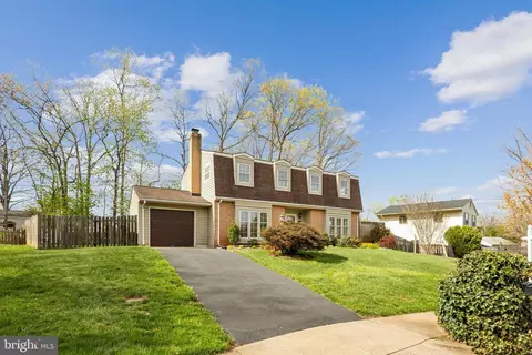 9216 Timberwood Ct, Manassas, VA 20110