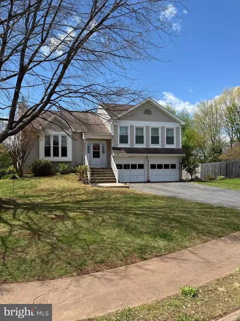 10324 Lee Manor Dr, Manassas, VA 20110