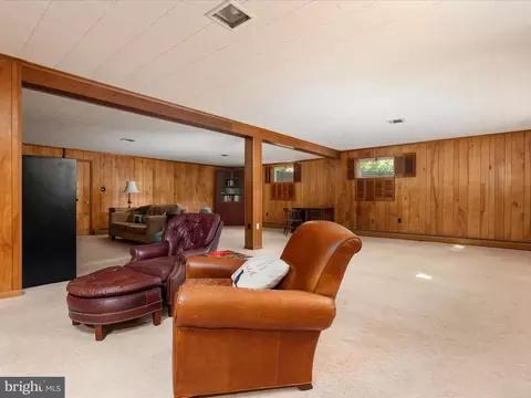 Living - 9100 Stonewall Rd, Manassas, VA 20110 photo 4 of 6