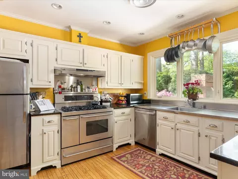 Kitchen - 9100 Stonewall Rd, Manassas, VA 20110 photo 1 of 2