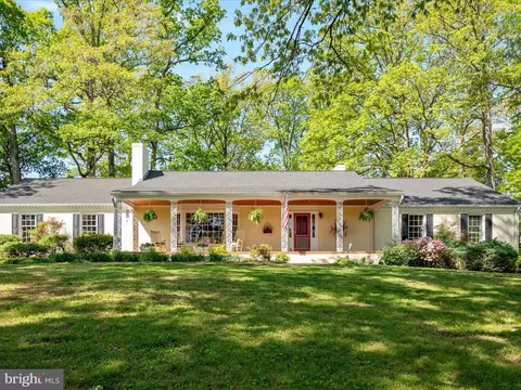 Exterior - 9100 Stonewall Rd, Manassas, VA 20110 photo 1 of 12