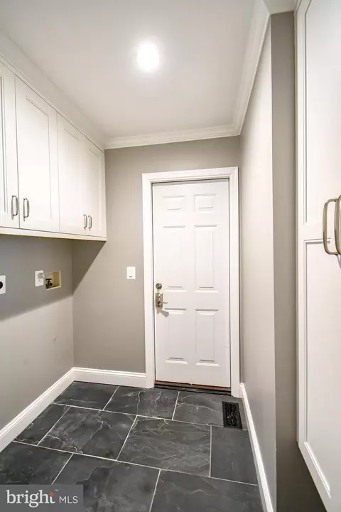 9506 Vinnia Ct, Manassas, VA 20110 photo 24