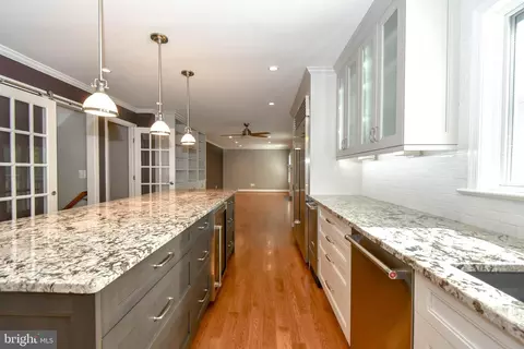 9506 Vinnia Ct, Manassas, VA 20110 photo 12