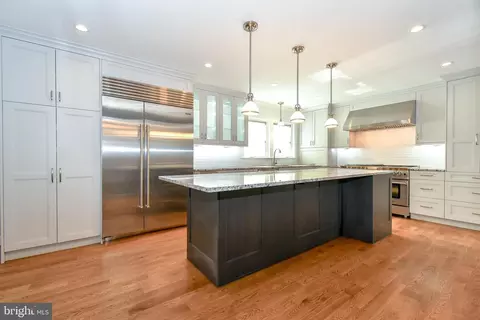9506 Vinnia Ct, Manassas, VA 20110 photo 2