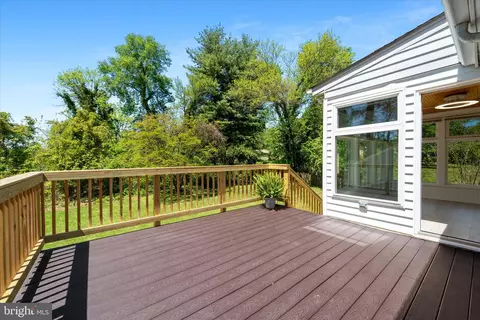 Exterior - 9208 Peabody St, Manassas, VA 20110 photo 8 of 12