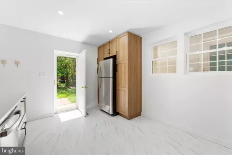 Entry Way - 9208 Peabody St, Manassas, VA 20110 photo 4 of 7