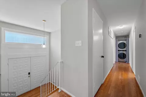 Entry Way - 9208 Peabody St, Manassas, VA 20110 photo 2 of 7
