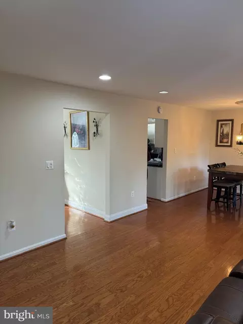Entry Way - 8549 Stonewall Rd, Manassas, VA 20110 photo 6 of 10