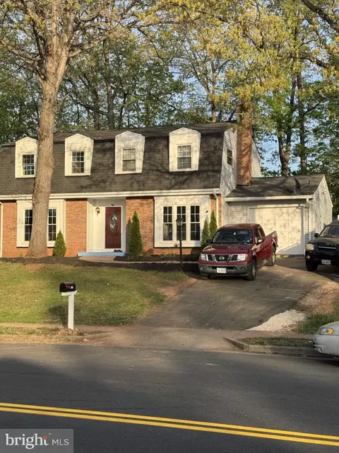 Exterior - 8549 Stonewall Rd, Manassas, VA 20110 photo 4 of 8