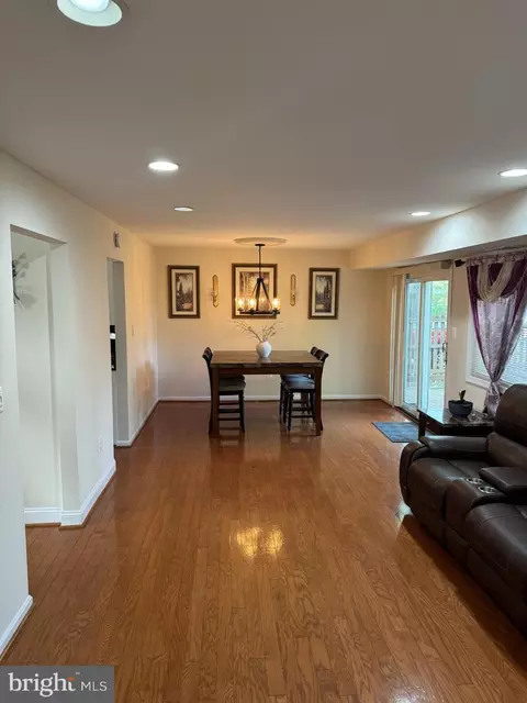 Dining - 8549 Stonewall Rd, Manassas, VA 20110 photo 2 of 2
