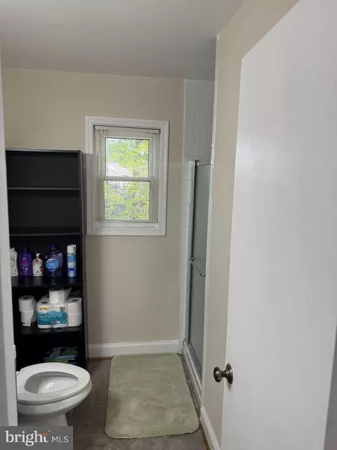 Bath - 8549 Stonewall Rd, Manassas, VA 20110 photo 1 of 2
