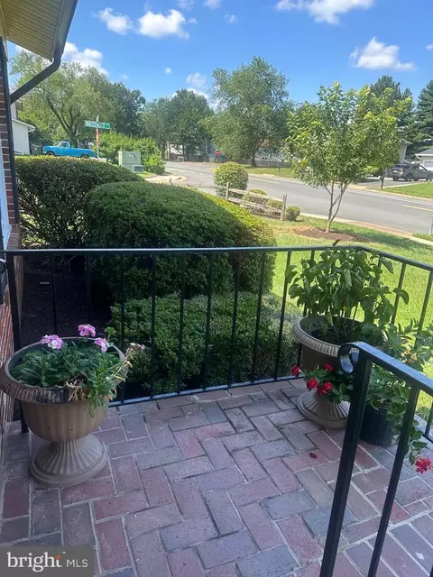 Exterior - 8959 Rolling Rd, Manassas, VA 20110 photo 1 of 6