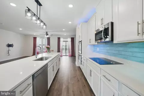 9870 Buchanan Loop, Manassas, VA 20110 photo 7