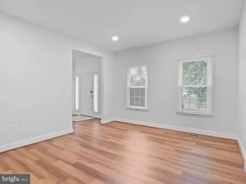 9365 River Crest Rd, Manassas, VA 20110 photo 7