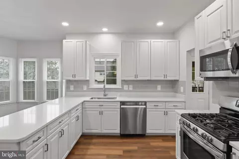 9365 River Crest Rd, Manassas, VA 20110 photo 12