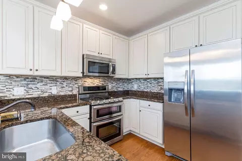 9200 Charleston Dr #207, Manassas, VA 20110