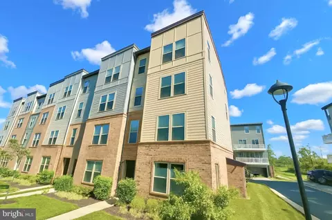 10407 Ratcliffe Trl, Manassas, VA 20110