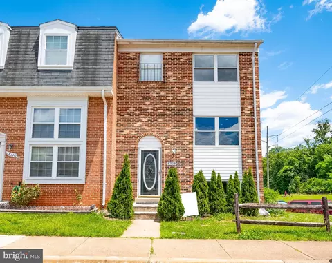 8308 Shady Grove Cir, Manassas, VA 20110