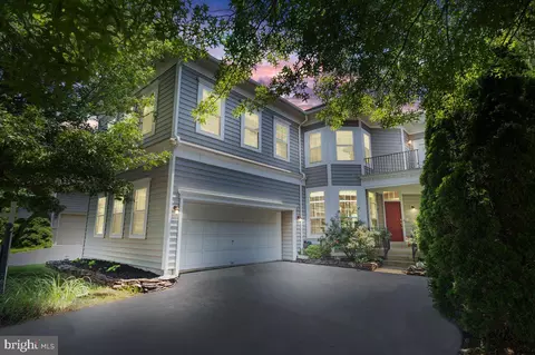 8341 Tillett Loop, Manassas, VA 20110