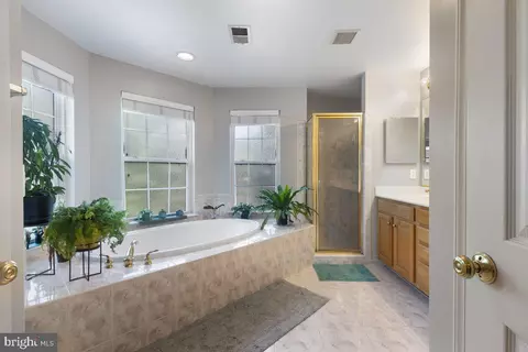 Bath - 8341 Tillett Loop, Manassas, VA 20110 photo 1 of 3